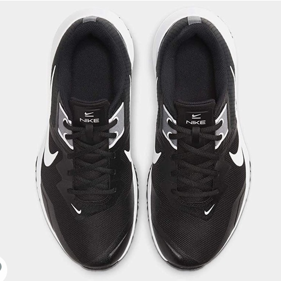 NWT Nike Varsity Compete TR 3 4E Black and white sz 9.5 mens sneakers - Picture 2 of 5